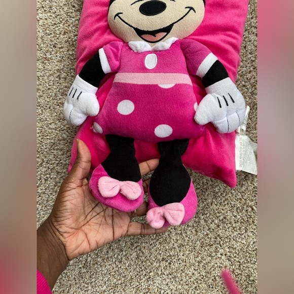 🎈🎈🎈Jay Franco Disney Minnie Mouse 3D Snuggle Decorative Pillow - Picture 8 of 12